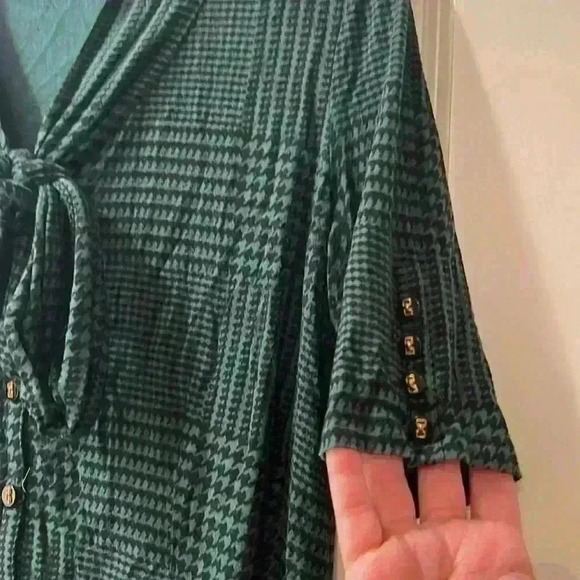 Charter club medium Forrest green plaid button top (very soft!) - Picture 5 of 8